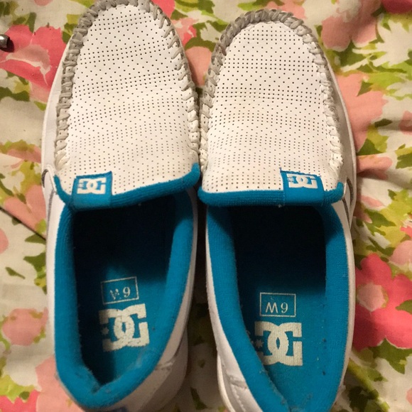 Blue and white dc shoes - Picture 1 of 1